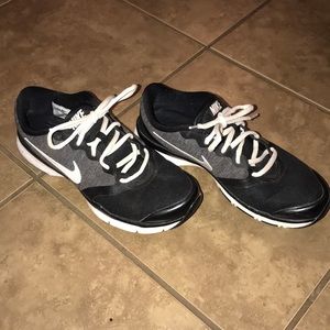 Nike Women’s Tennis Shoes